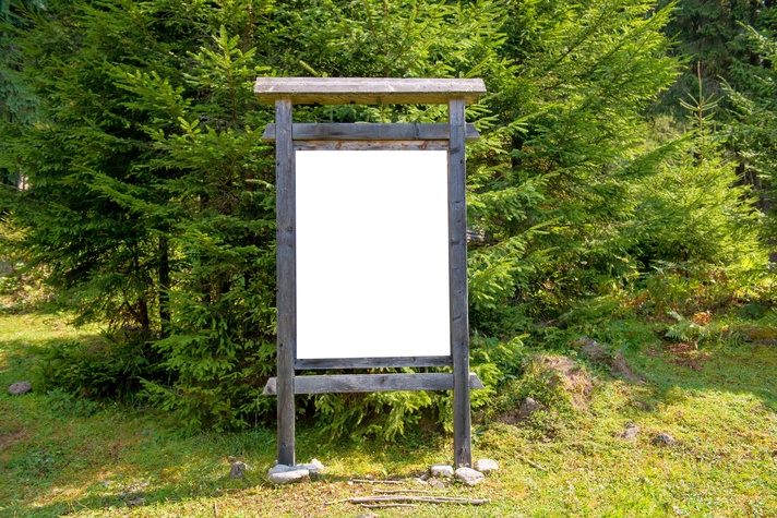 Udendørs_informationstavle_Foto_COLOURBOX.jpg