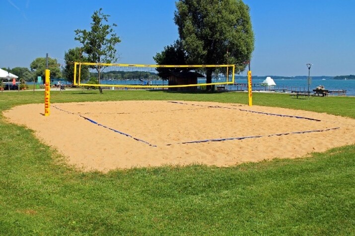 Beachvolleyballbane.jpg